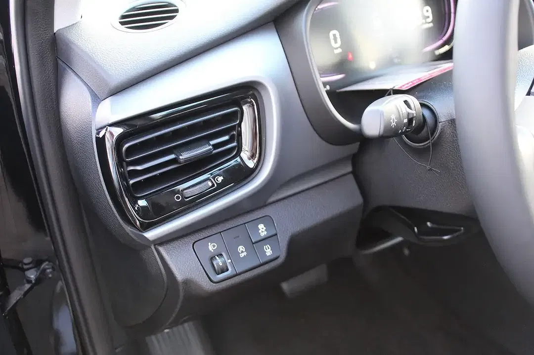 Kia Stonic - Thumbnail 10