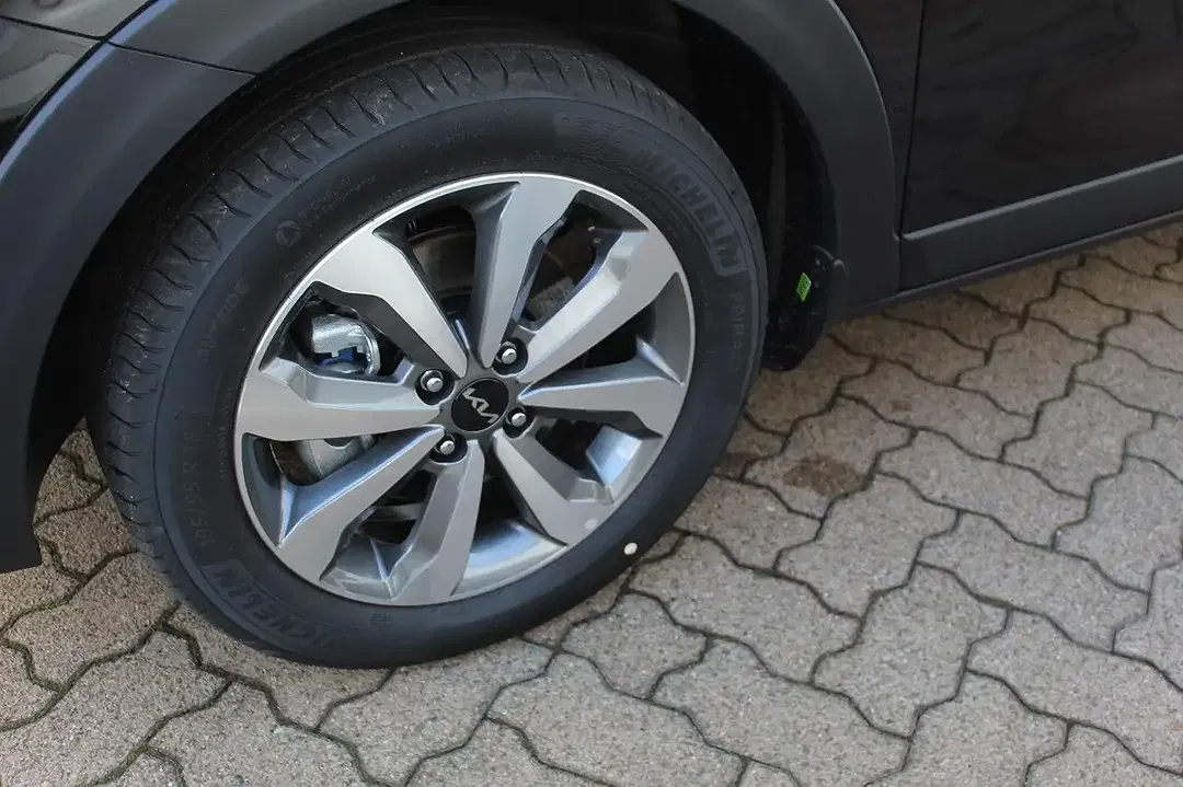 Kia Stonic - Thumbnail 6