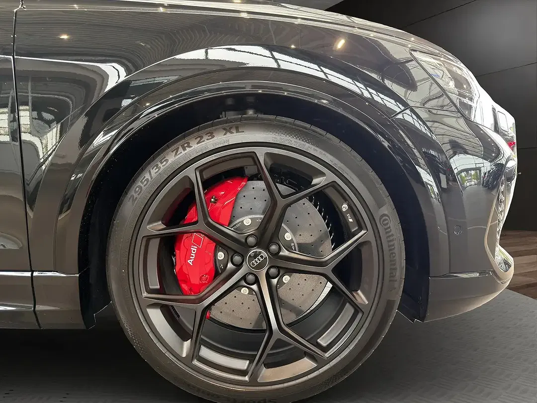Audi RS Q8 - Thumbnail 6