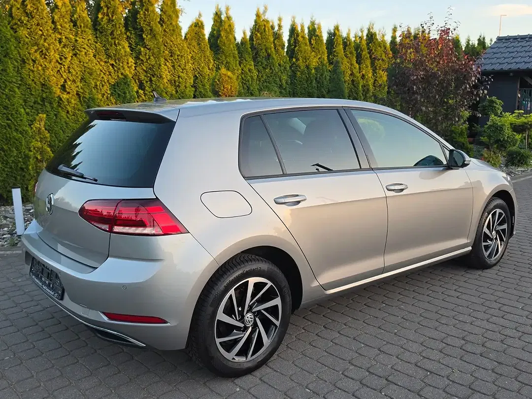 Volkswagen Golf - Thumbnail 10