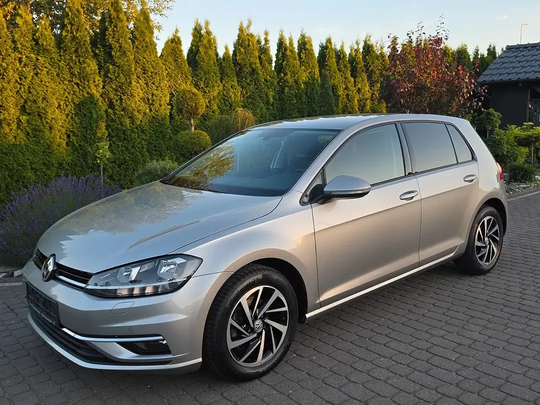 Volkswagen Golf - Thumbnail 3