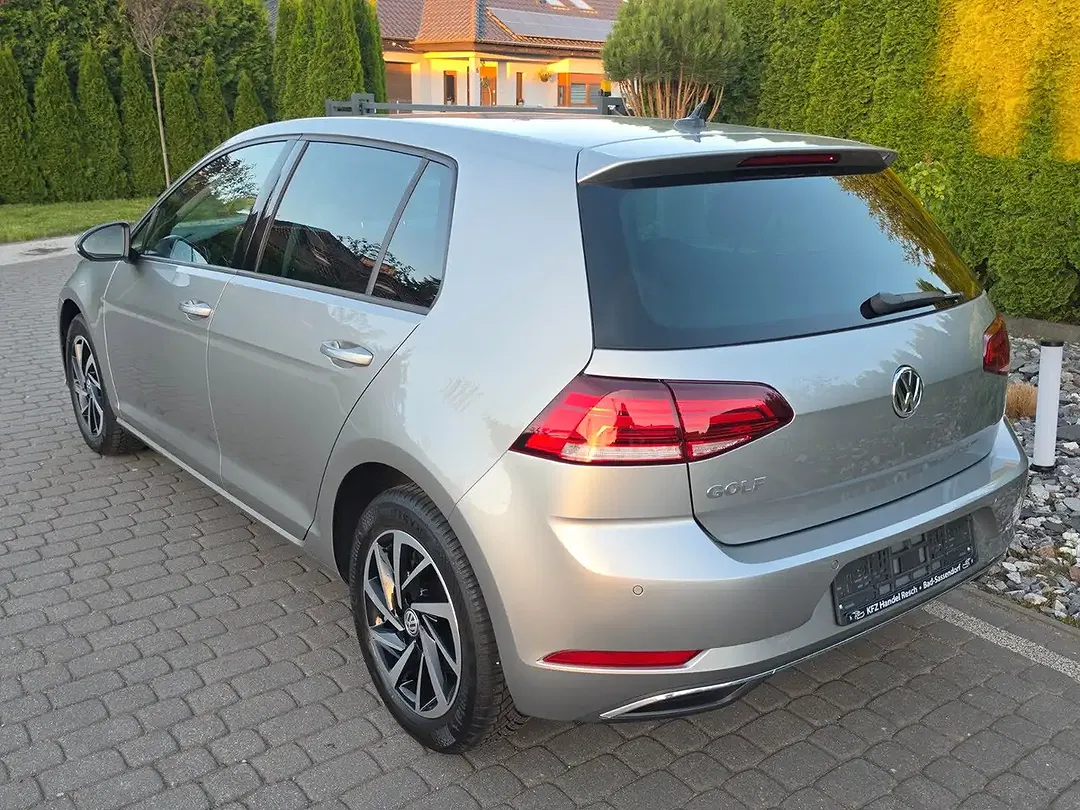 Volkswagen Golf - Thumbnail 6