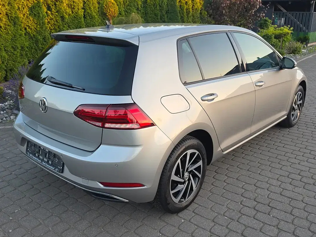 Volkswagen Golf - Thumbnail 8