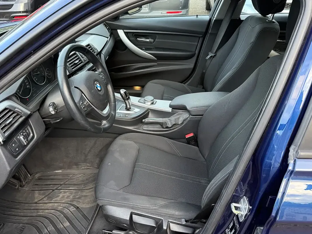 BMW 320 - Thumbnail 7