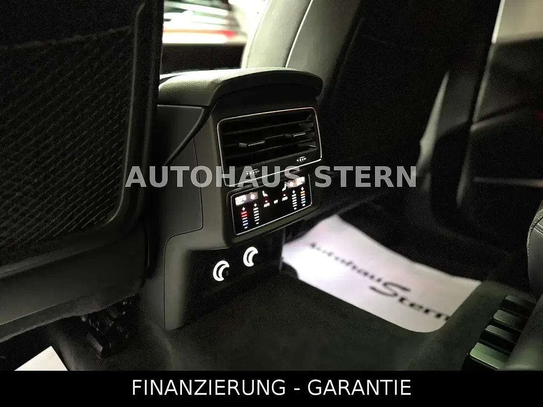 Audi SQ8 - Thumbnail 26