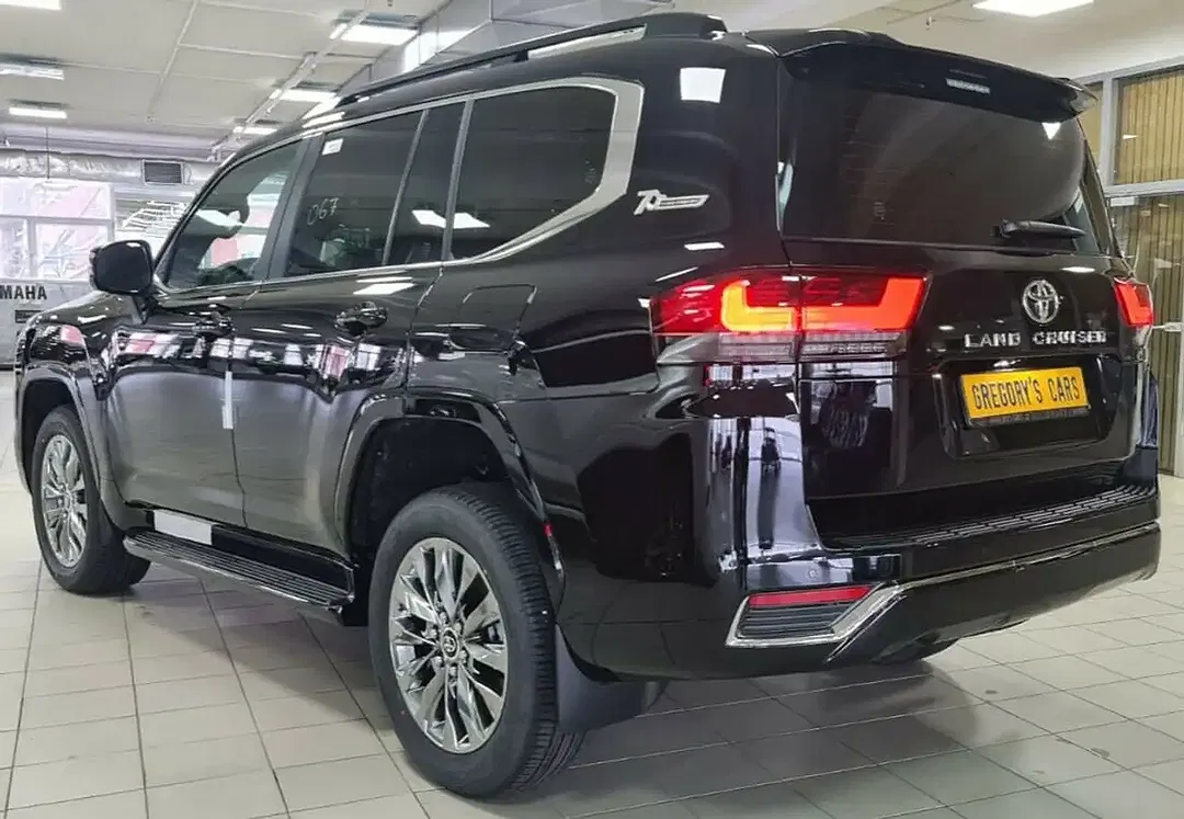 Toyota Land Cruiser - Thumbnail 7