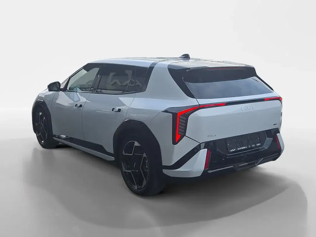 Kia EV4 - Thumbnail 4