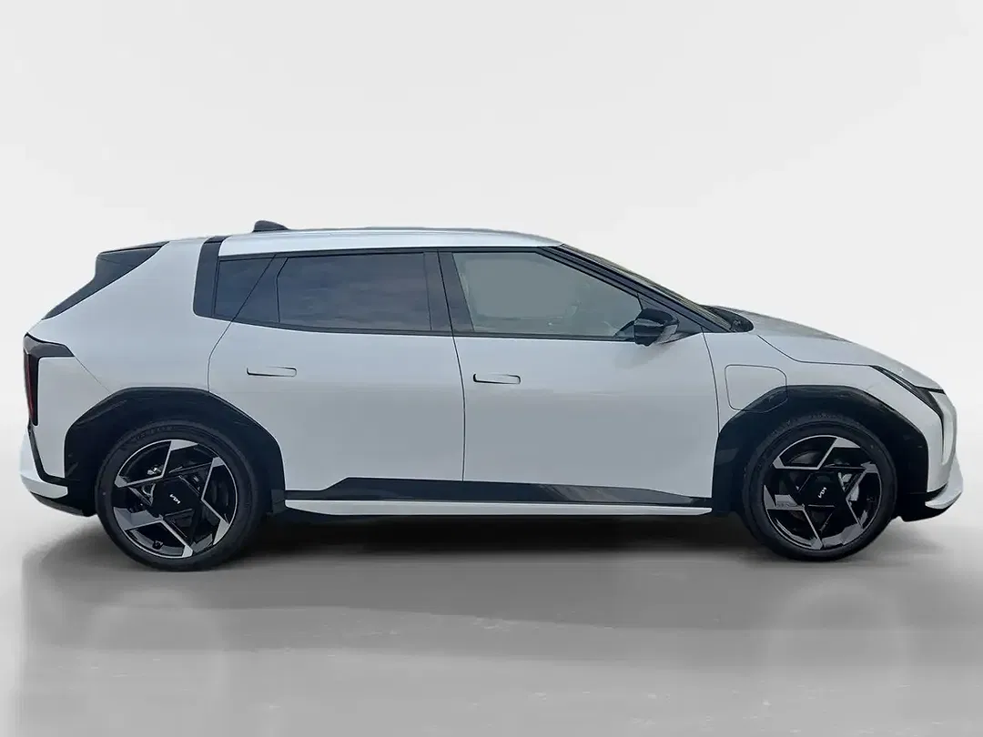 Kia EV4 - Thumbnail 6