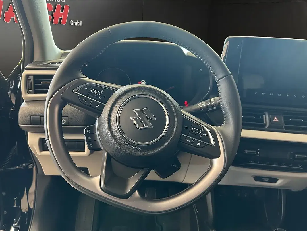 Suzuki Swift - Thumbnail 11