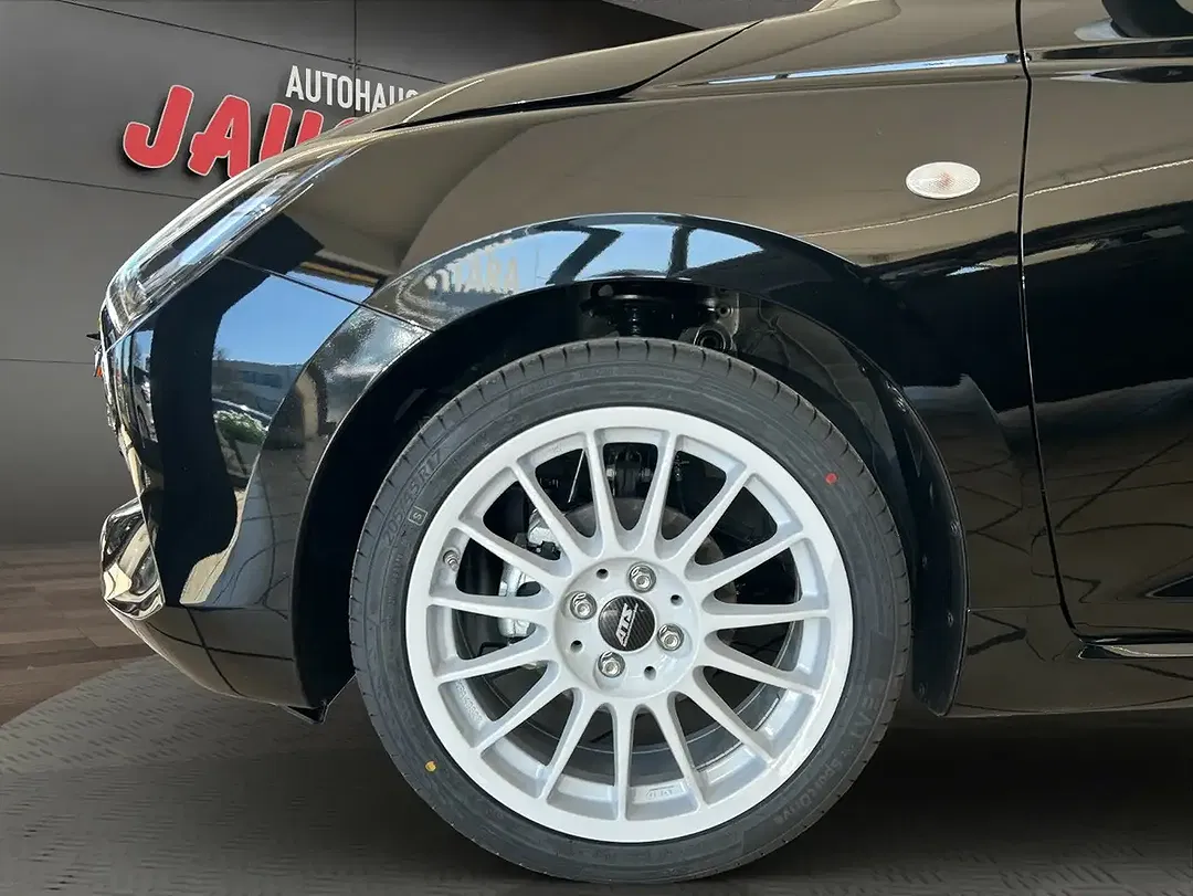 Suzuki Swift - Thumbnail 7