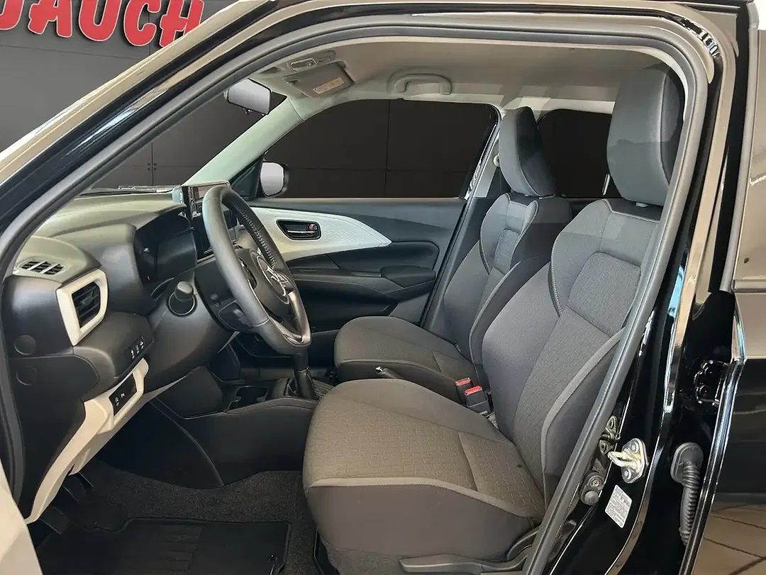 Suzuki Swift - Thumbnail 8