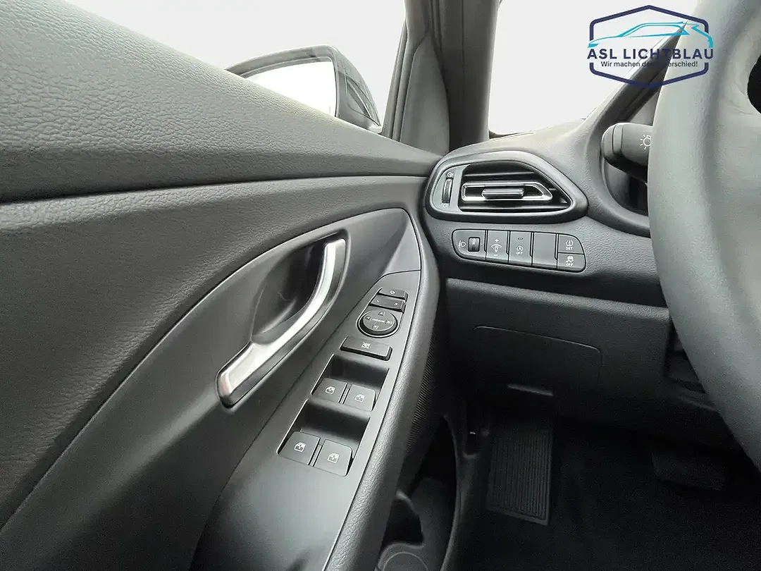 Hyundai i30 - Thumbnail 11