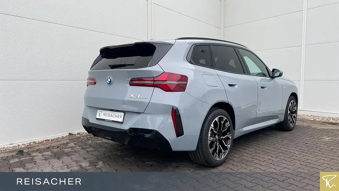 BMW X3 - Thumbnail 2