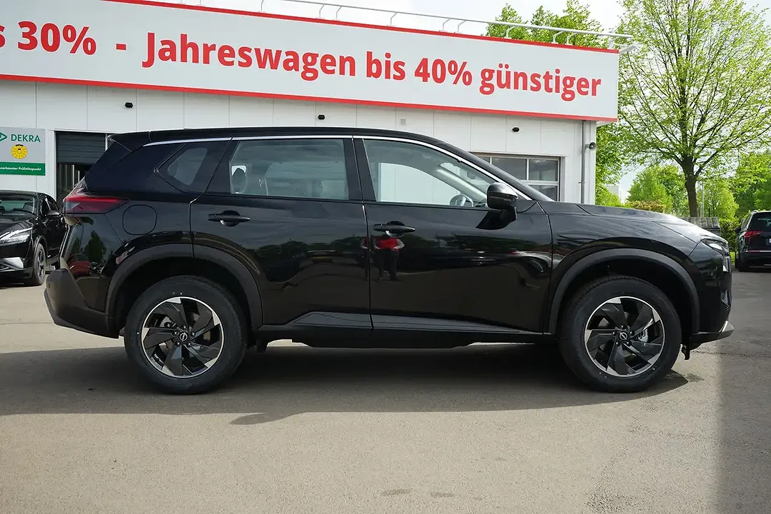 Nissan X-Trail - Thumbnail 2