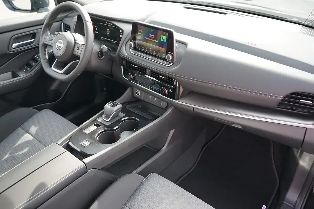 Nissan X-Trail - Thumbnail 4