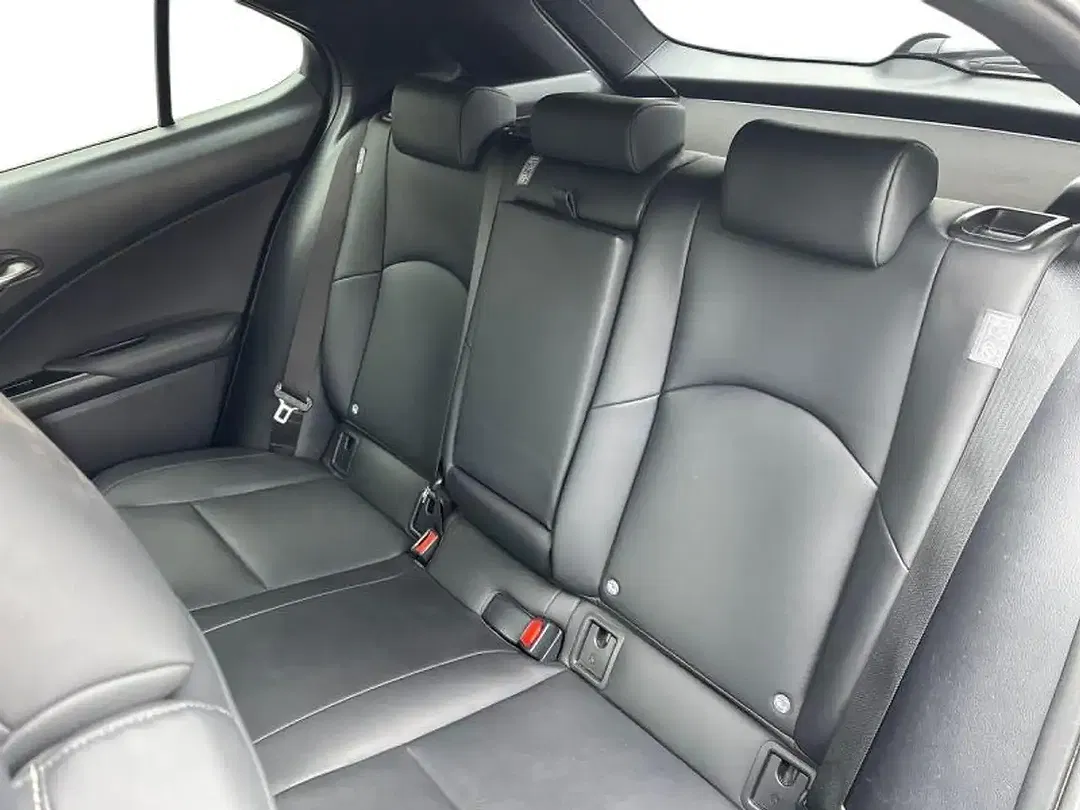 Lexus UX 250h - Thumbnail 8