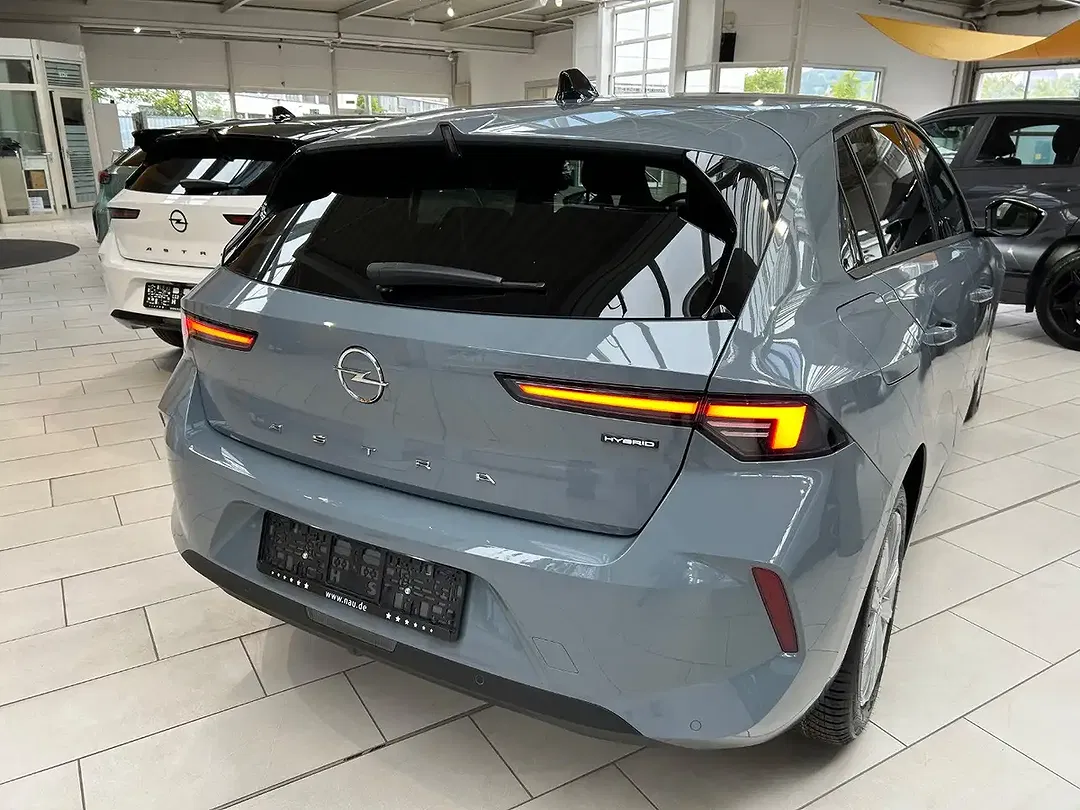 Opel Astra - Thumbnail 4