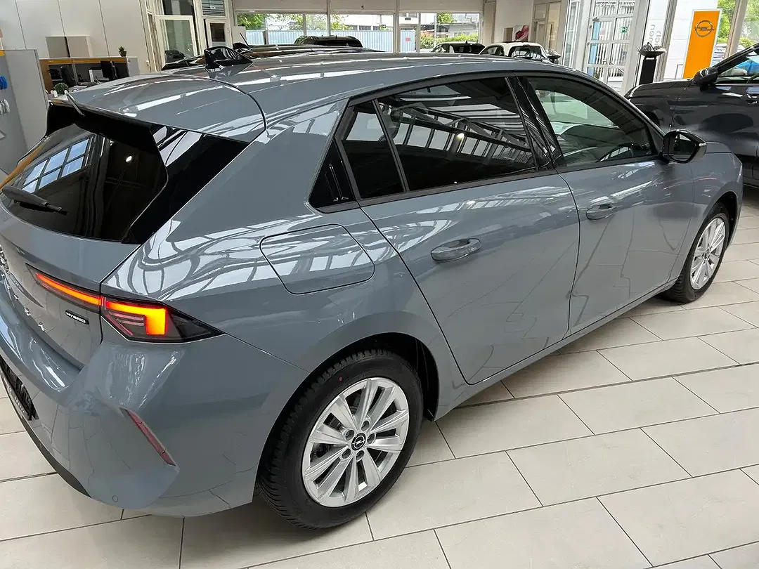 Opel Astra - Thumbnail 5