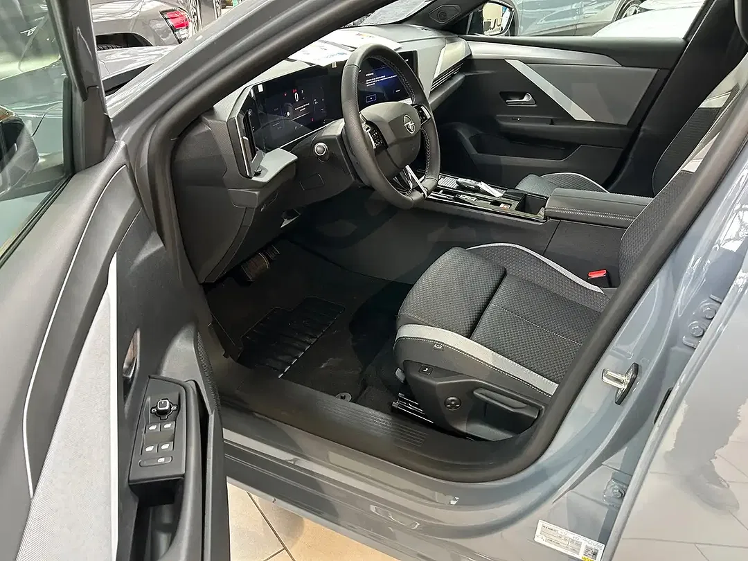 Opel Astra - Thumbnail 8