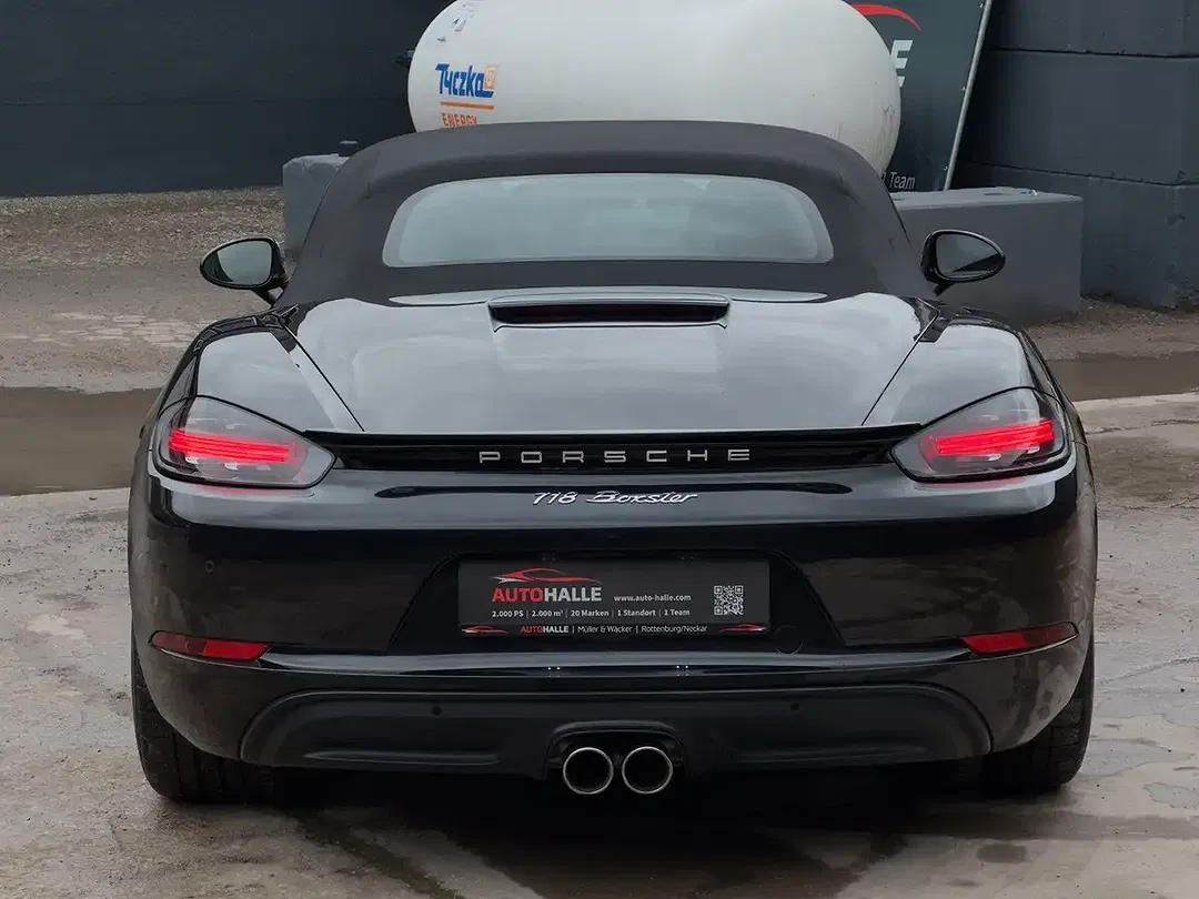 Porsche Boxster - Thumbnail 10