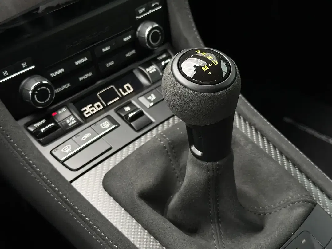 Porsche Boxster - Thumbnail 10