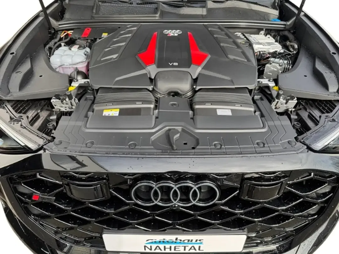 Audi RS Q8 - Thumbnail 6