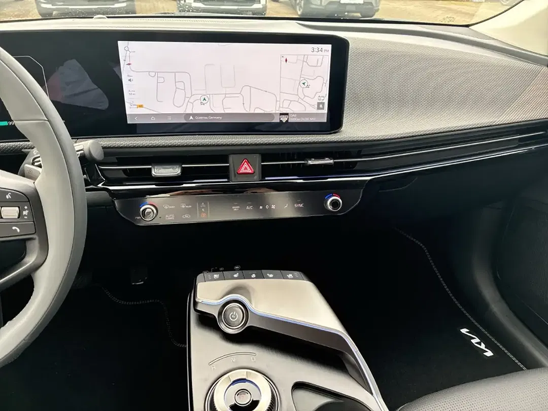 Kia EV6 - Thumbnail 10