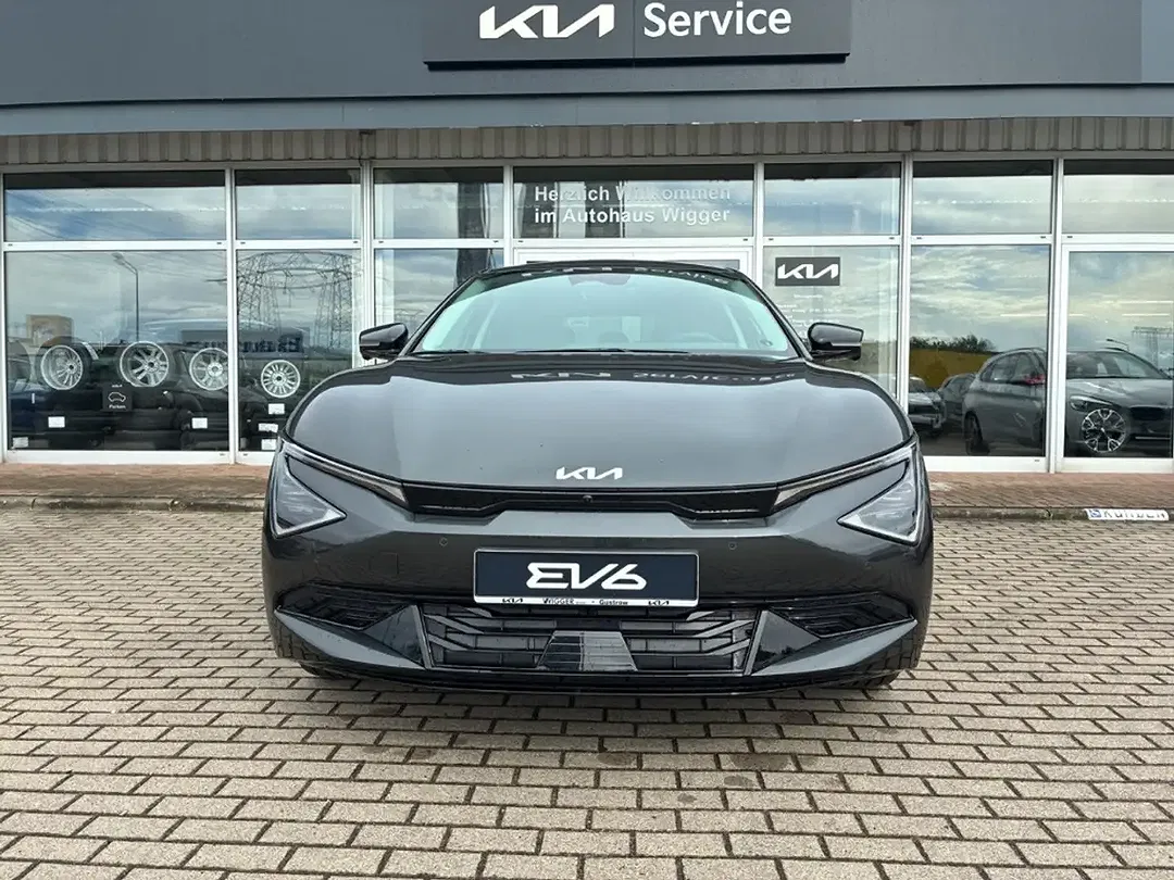 Kia EV6 - Thumbnail 13