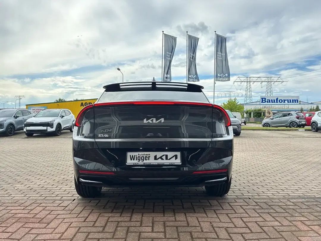 Kia EV6 - Thumbnail 14