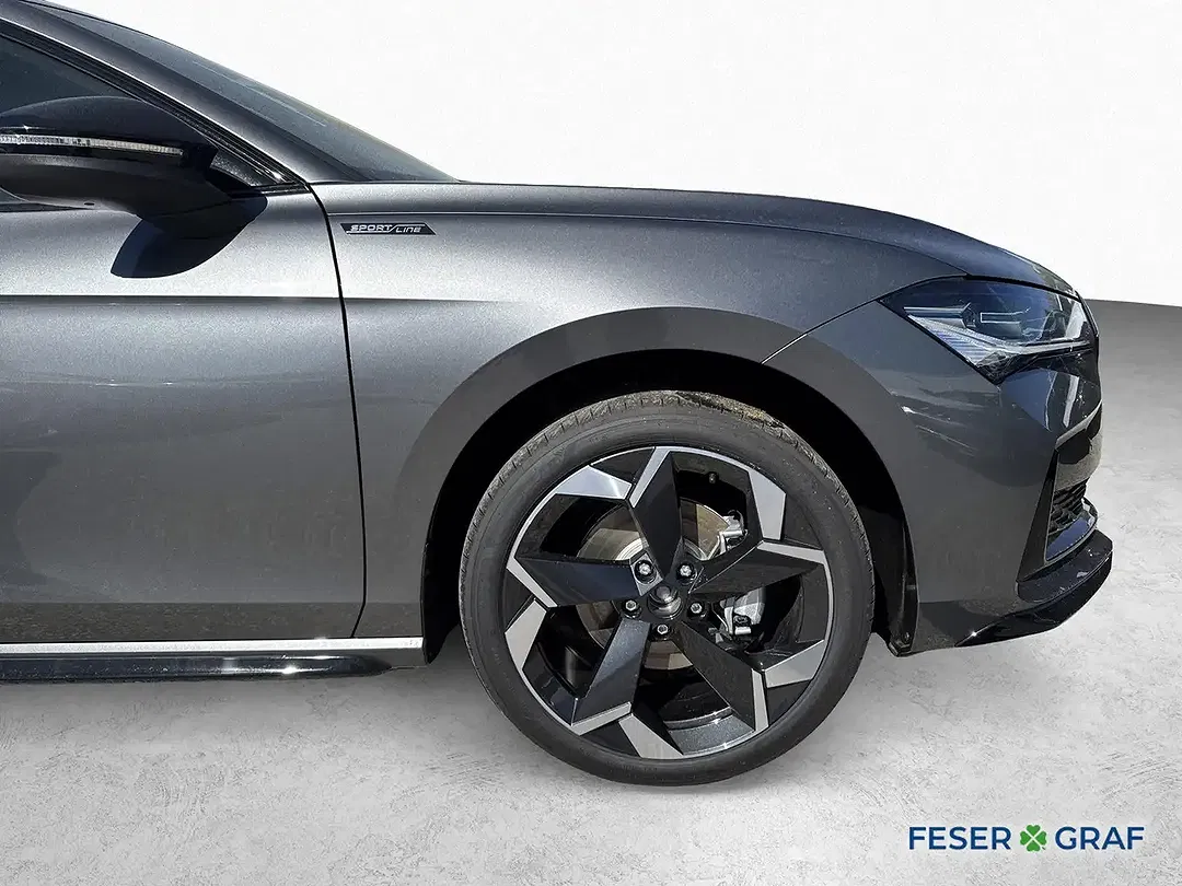 Skoda Superb - Thumbnail 4