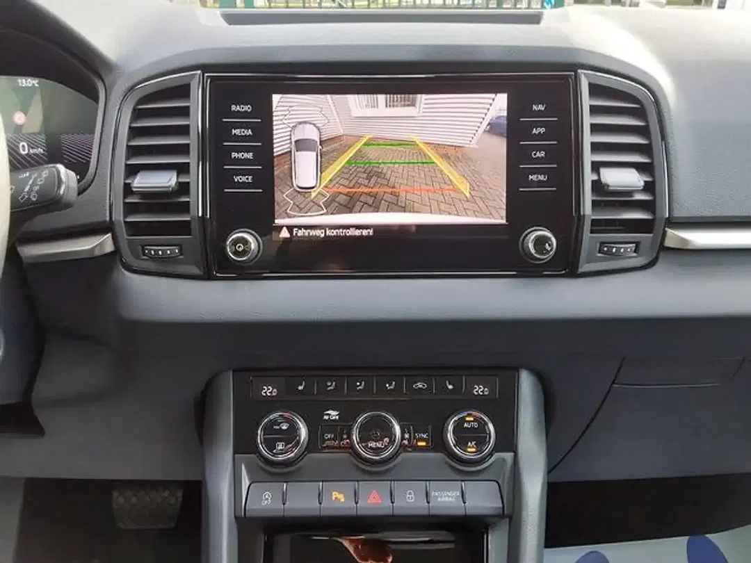 Skoda Karoq - Thumbnail 13
