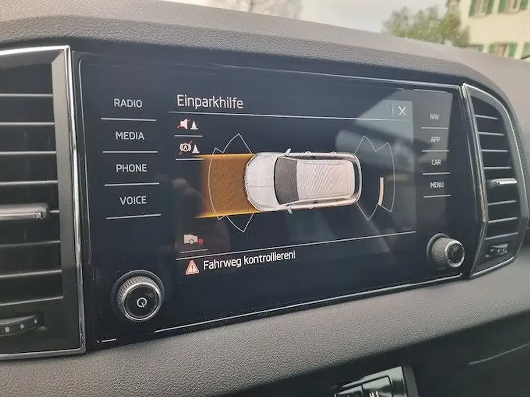 Skoda Karoq - Thumbnail 15