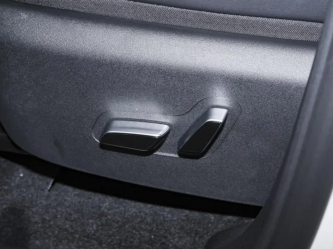 BYD Dolphin - Thumbnail 12