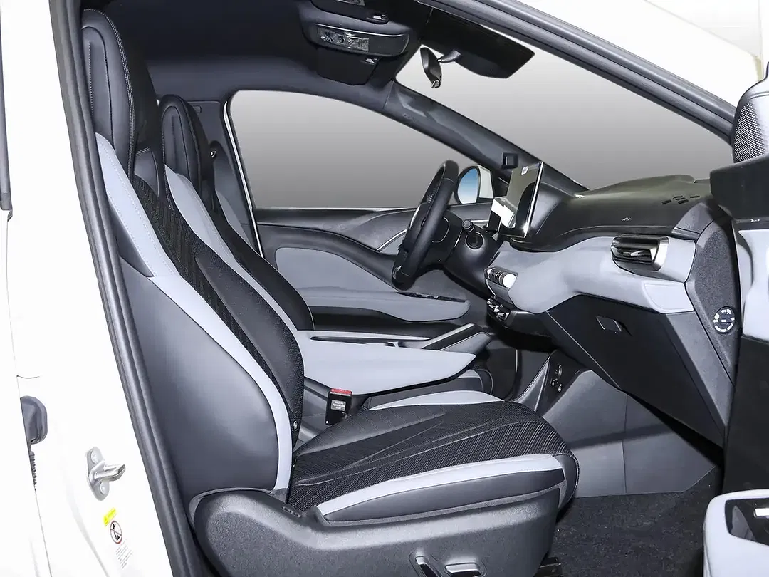 BYD Dolphin - Thumbnail 4