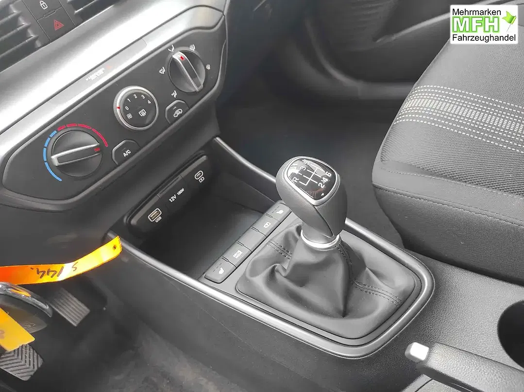 Hyundai i20 - Thumbnail 14