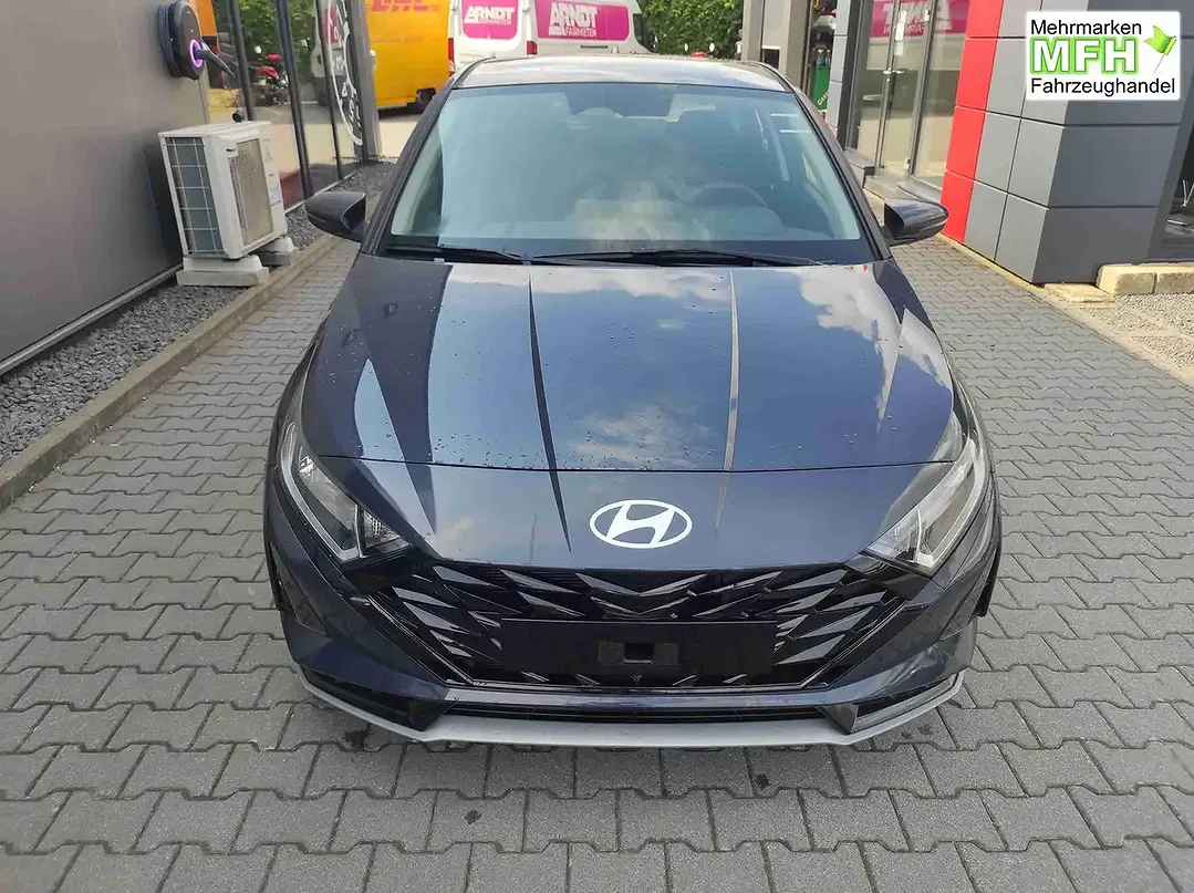 Hyundai i20 - Thumbnail 2