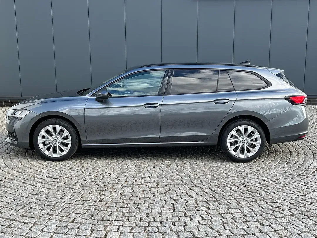 Skoda Superb - Thumbnail 2