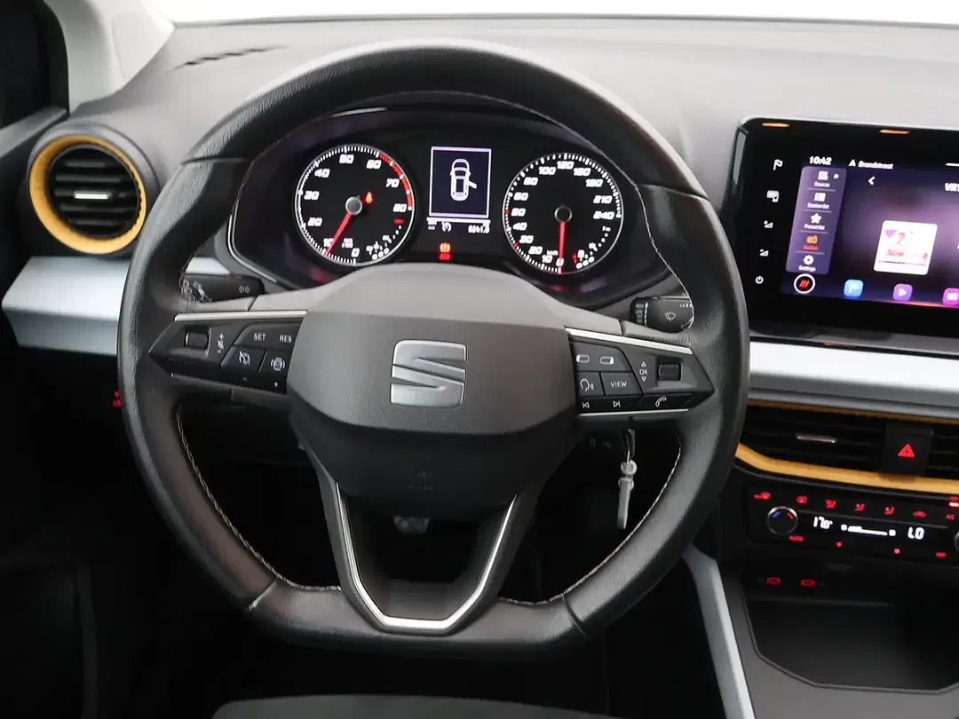 SEAT Arona - Thumbnail 11