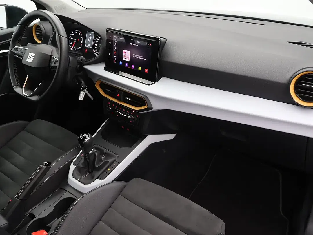 SEAT Arona - Thumbnail 3