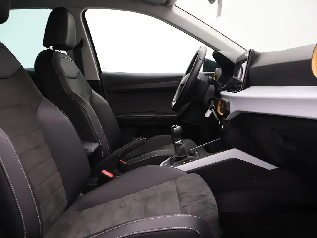 SEAT Arona - Thumbnail 8