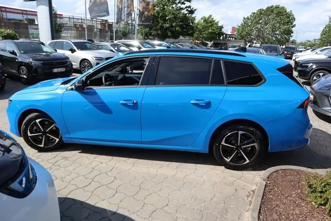 Opel Astra - Thumbnail 3