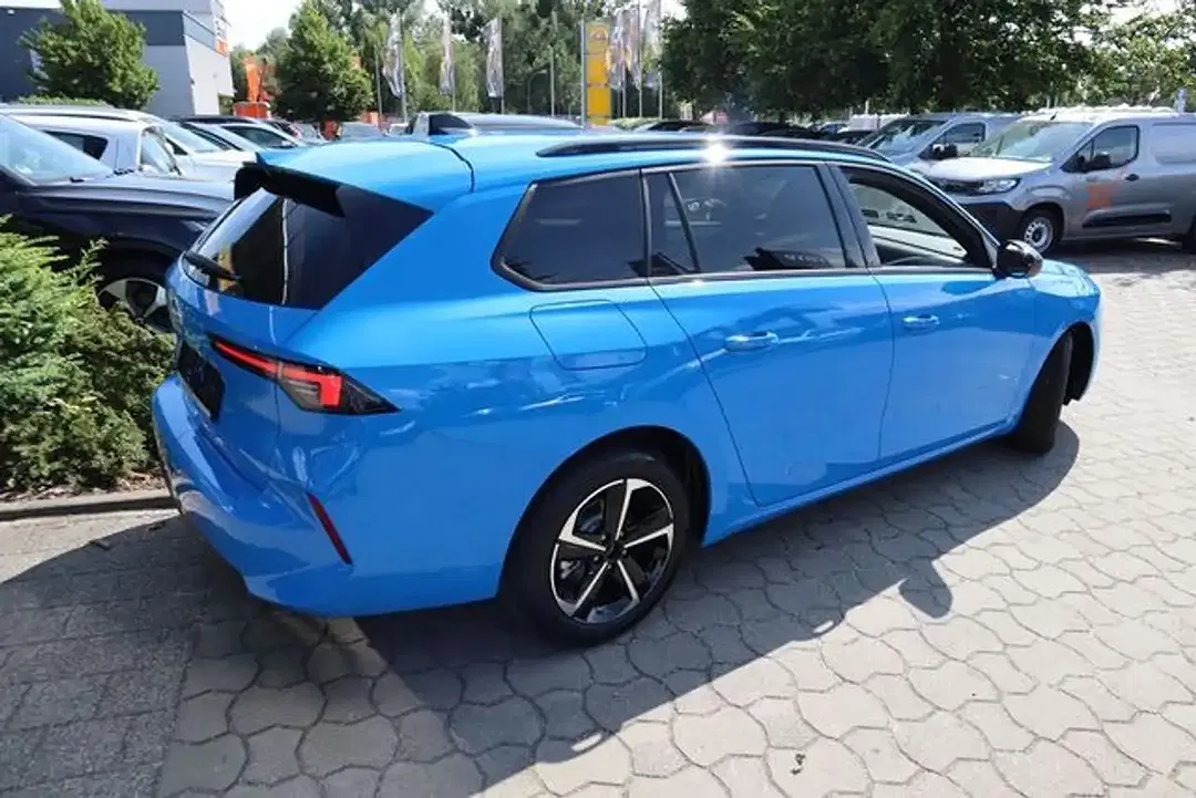 Opel Astra - Thumbnail 5