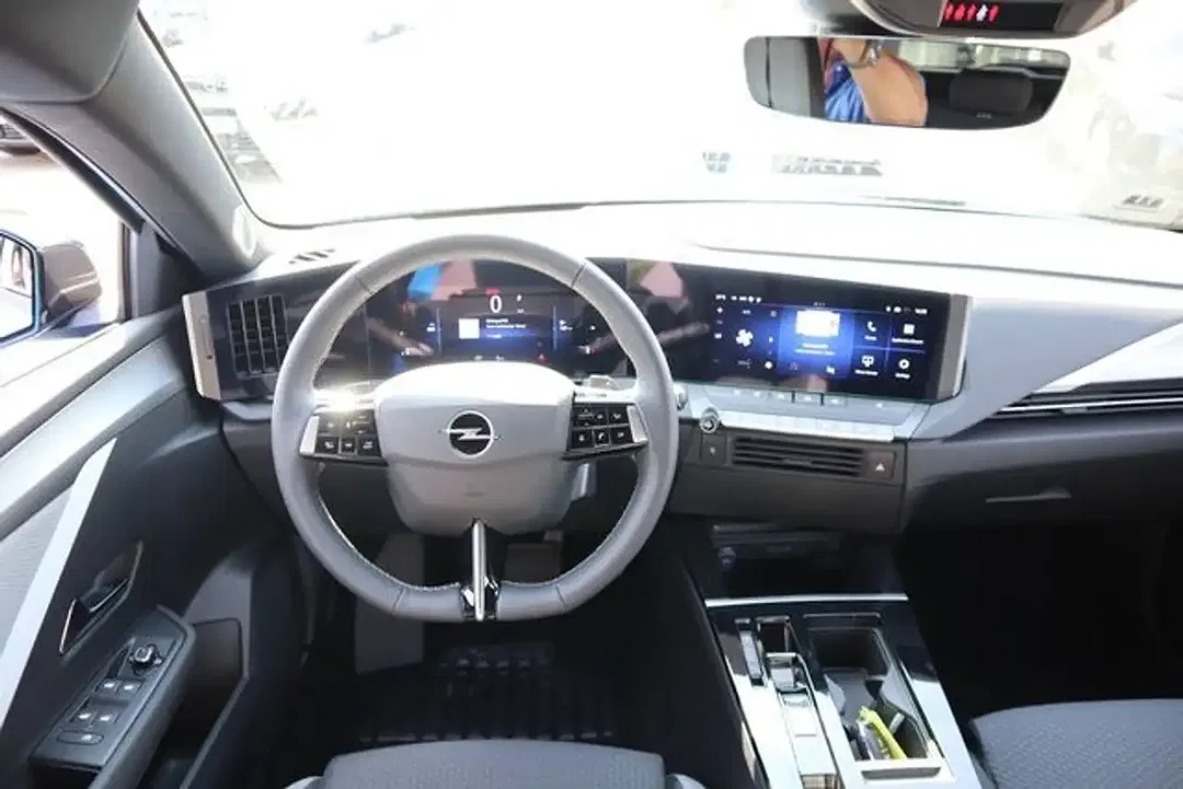 Opel Astra - Thumbnail 9