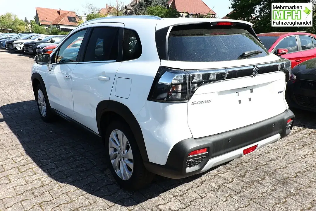 Suzuki S-Cross - Thumbnail 3