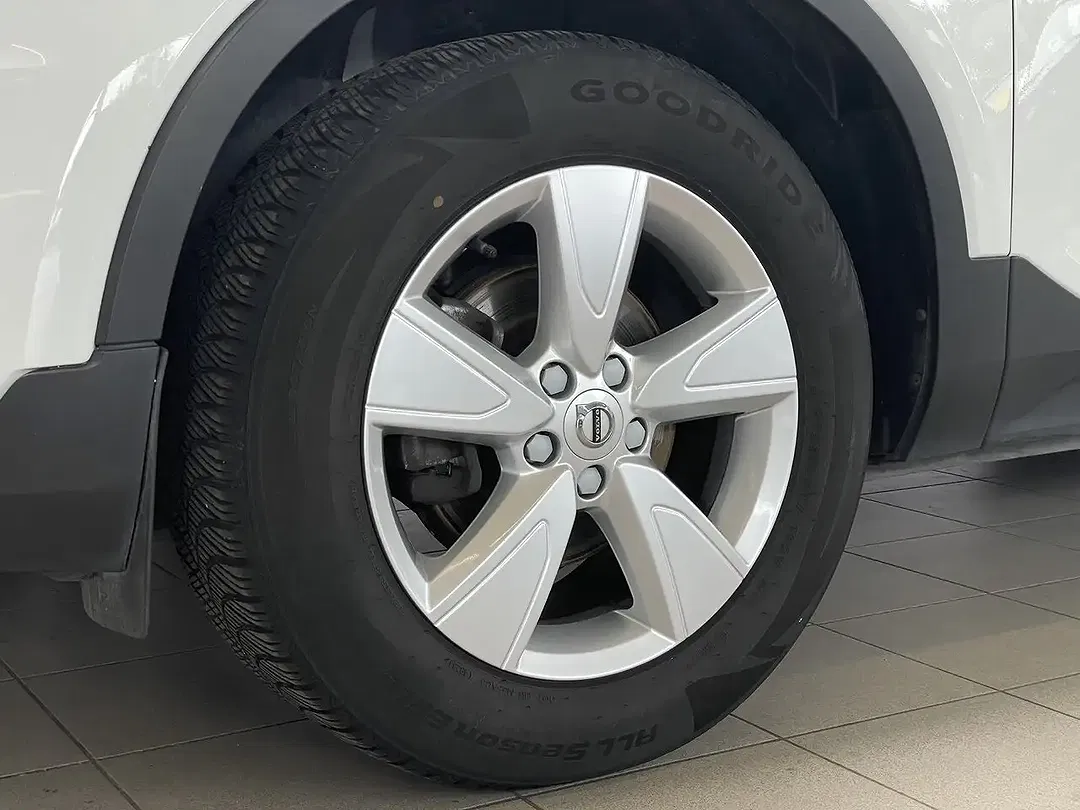 Volvo XC40 - Thumbnail 10