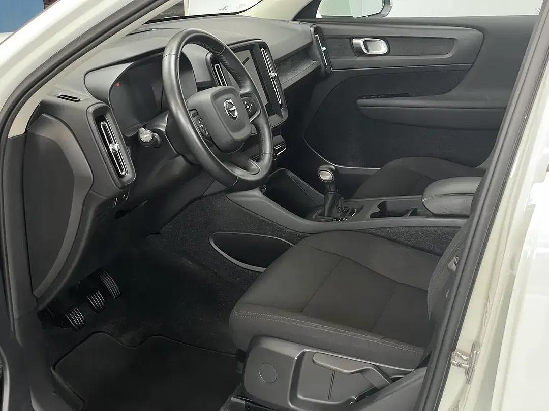 Volvo XC40 - Thumbnail 11