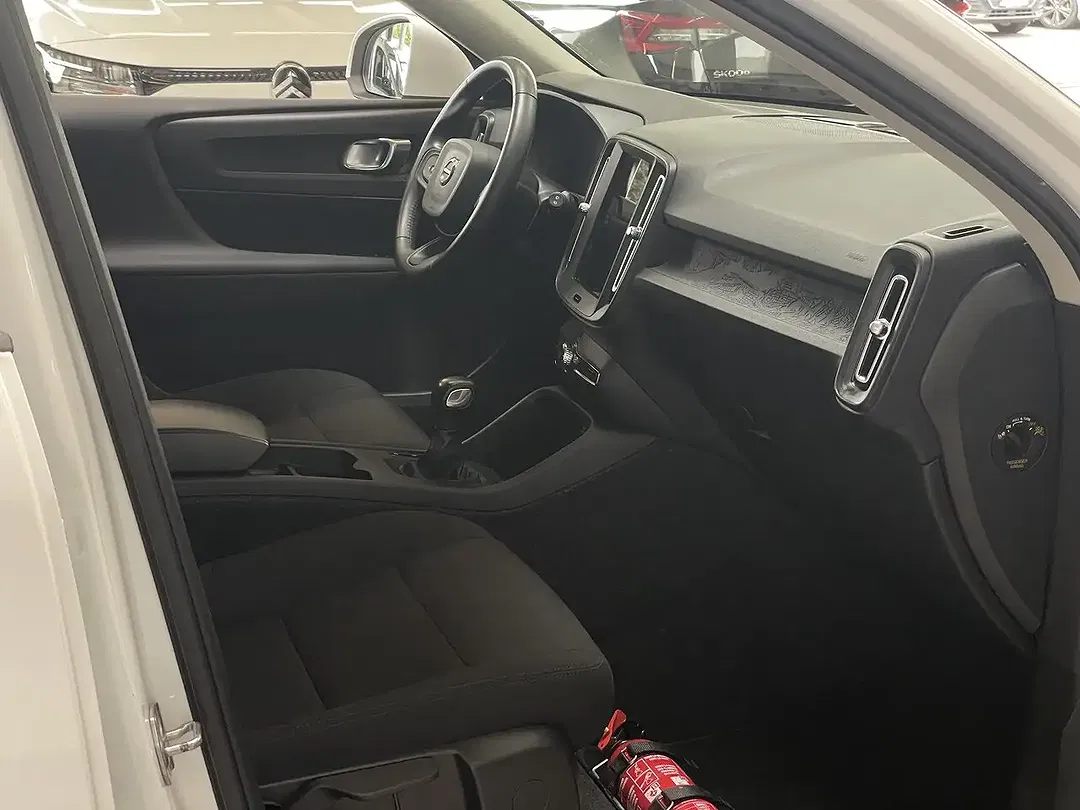 Volvo XC40 - Thumbnail 13
