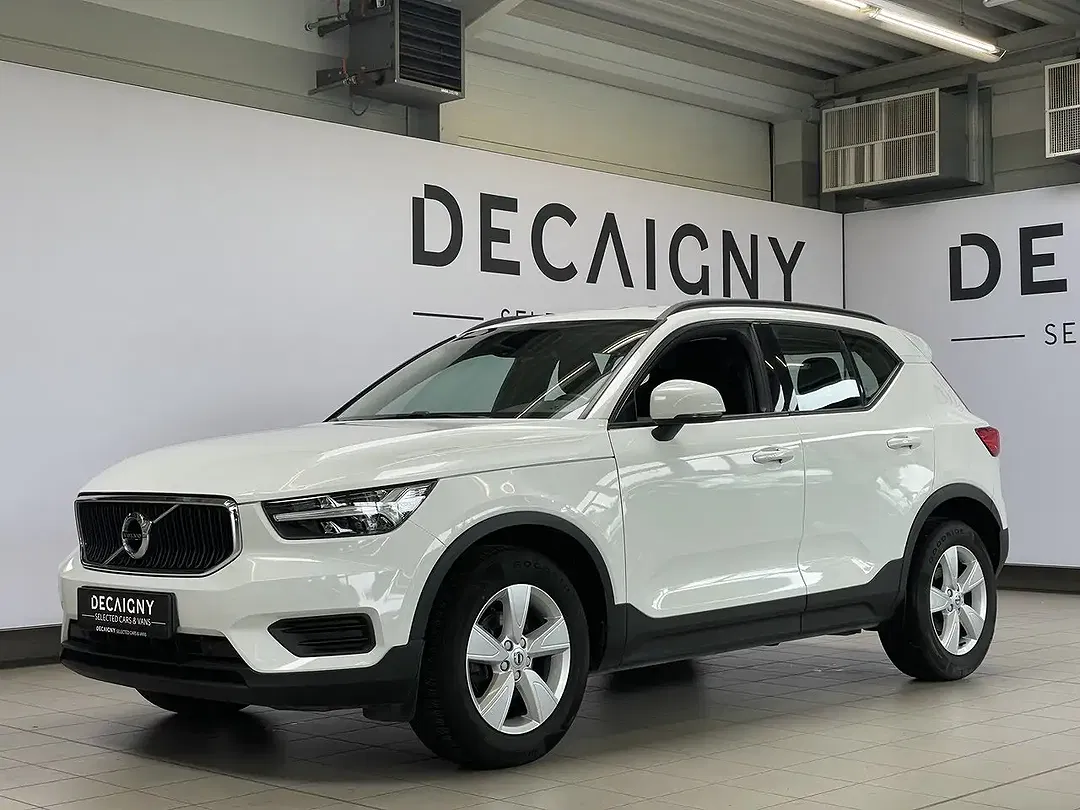 Volvo XC40 - Thumbnail 3