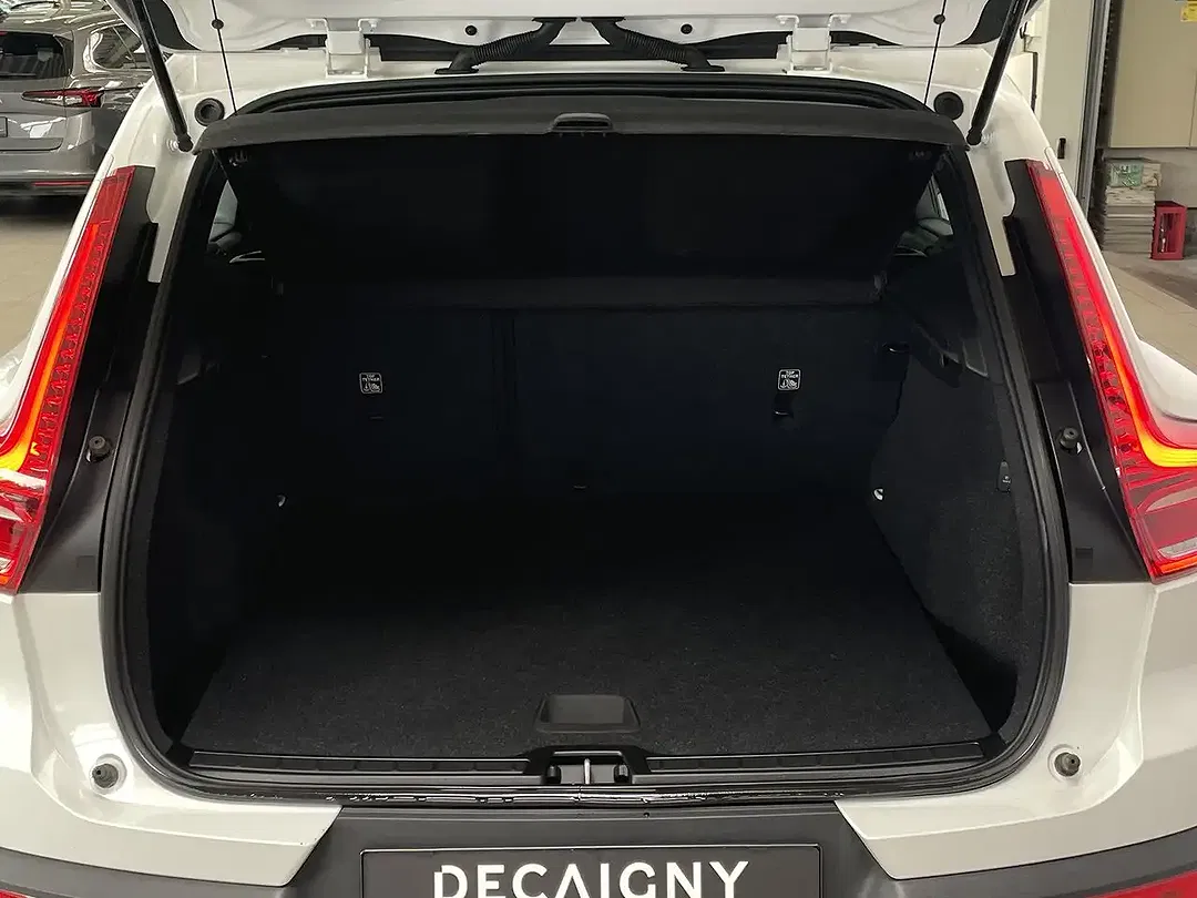 Volvo XC40 - Thumbnail 8