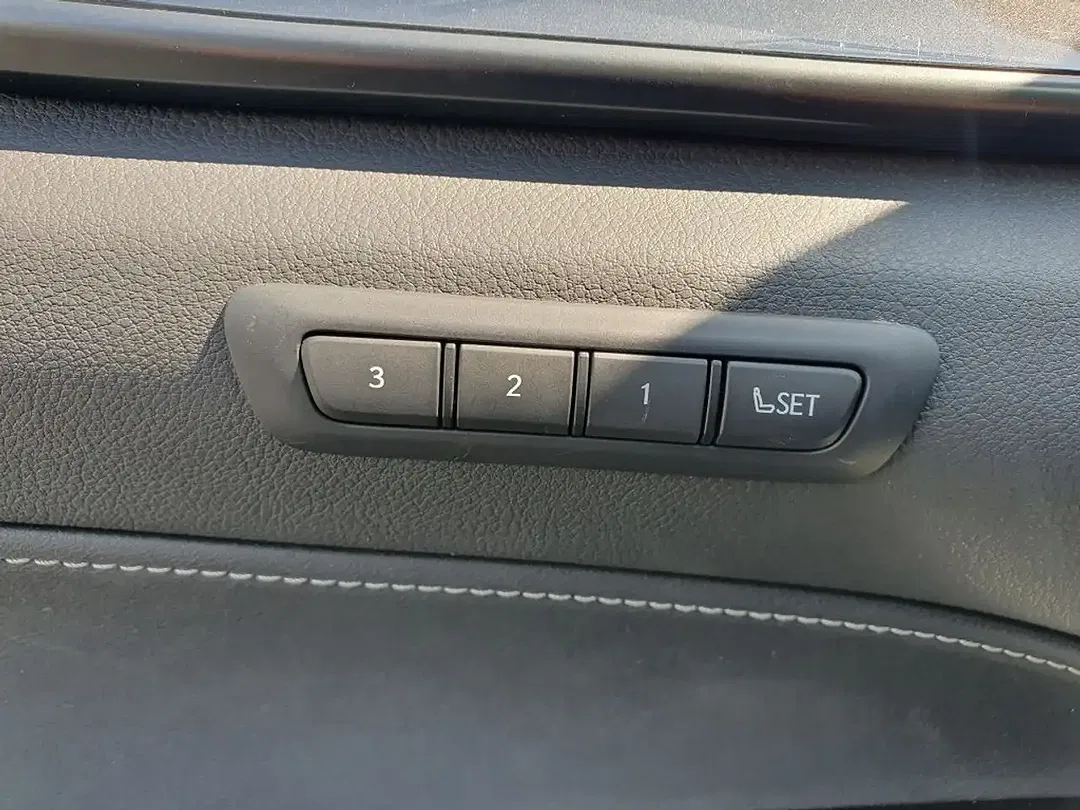Lexus NX 350h - Thumbnail 11